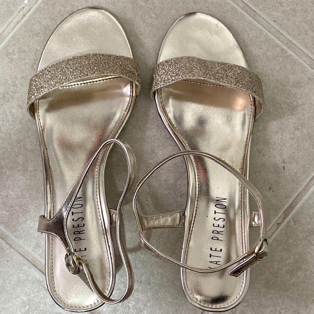 *SOLD* Gold/Silver Two Tone Low Heel